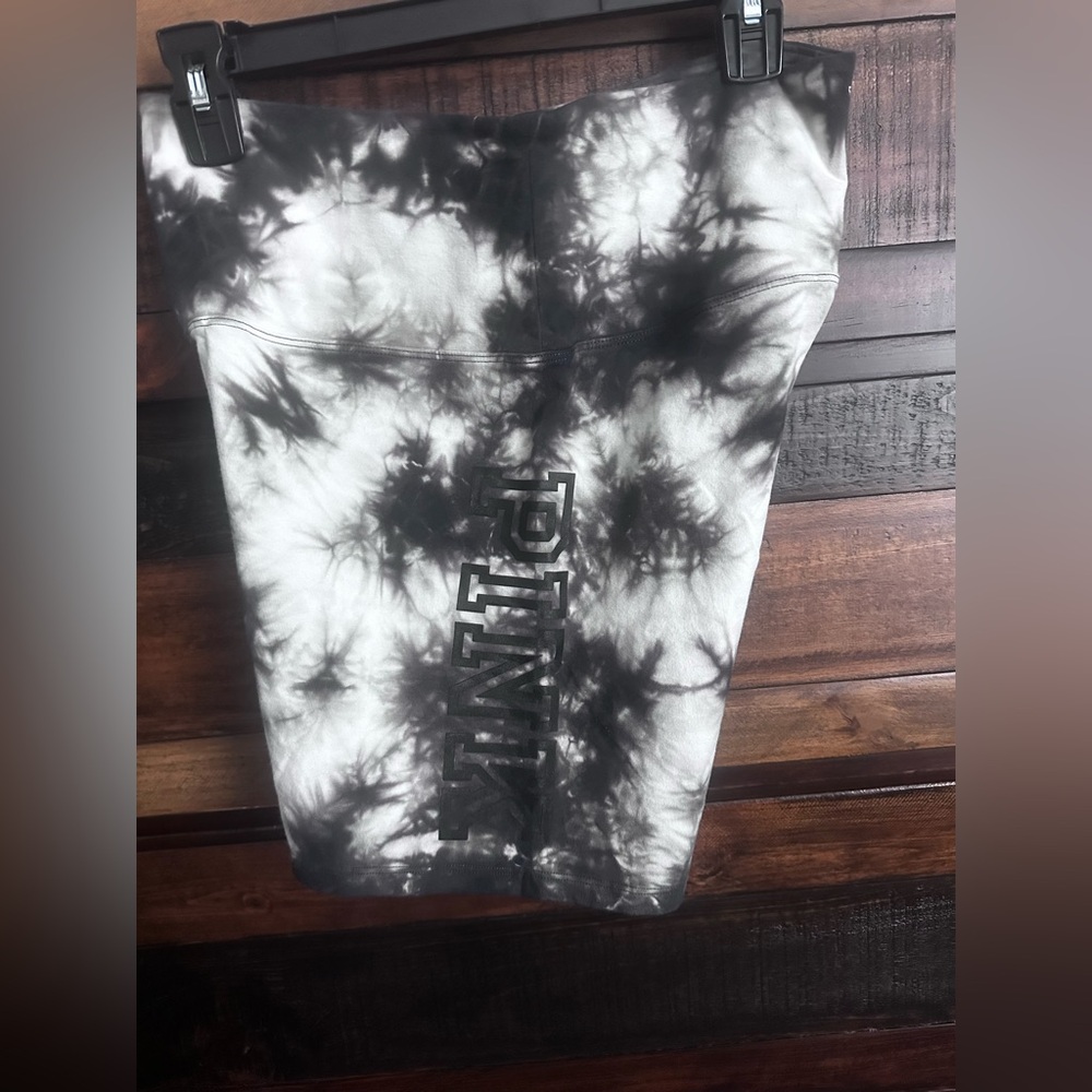 ✨NWT Pink Victorias Secret Black and White Tie-Dye Shorts✨ - Picture 3 of 3